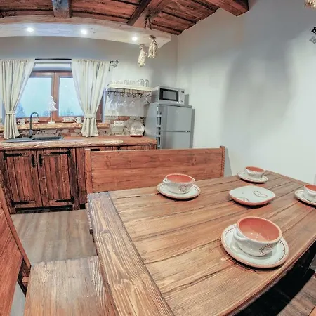 아파트 Two-bedroom In 돌니 쿠빈